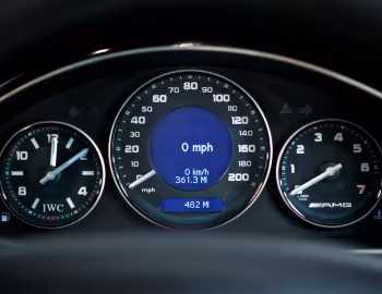 Painel Mercedes-Benz CLS 55 AMG "IWC Ingenieur" [UK-spec] (C219) '2005