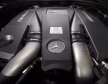 Sob o capô Mercedes-Benz CLS 63 AMG [Australia] (C218) '2010–14
