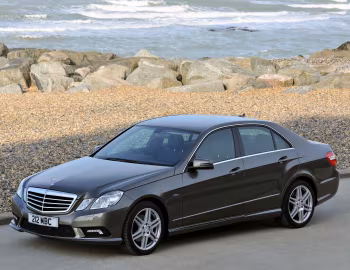 Mercedes-Benz E 220 CDI AMG Sports Package [UK-spec] (W212) '2009–12