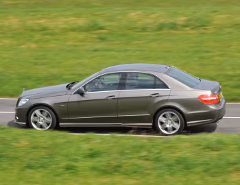 Mercedes-Benz E 220 CDI AMG Sports Package [UK-spec] (W212) '2009–12