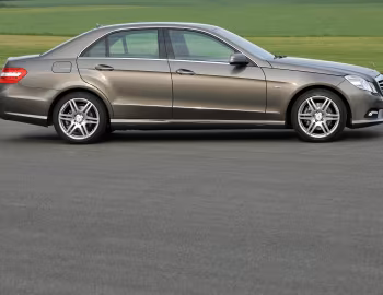 Mercedes-Benz E 220 CDI AMG Sports Package [UK-spec] (W212) '2009–12