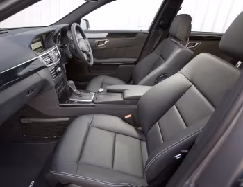 Interior Mercedes-Benz E 250 CDI AMG Sports Package Estate [UK-spec] (S212) '2009–12