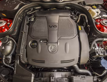 Під капотом 2014–16 Mercedes-Benz E 350 4MATIC AMG Sports Package Estate [North America] (S212) '2013–16