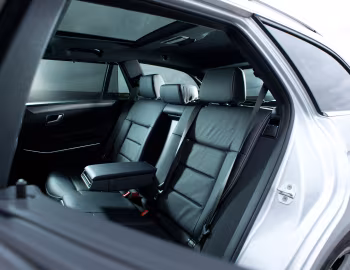 Інтер'єр Mercedes-Benz E 350 BlueTec AMG Sports Package Estate [UK-spec] (S212) '2013–16
