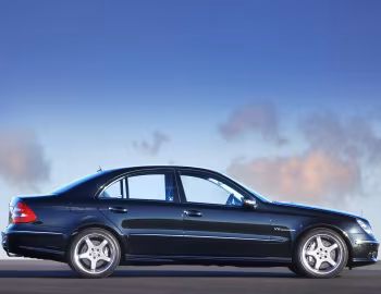 Mercedes-Benz E 55 AMG [UK-spec] (W211) '2002–06