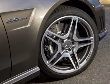 Mercedes-Benz E 63 AMG [UK-spec] (W212) '2009–11