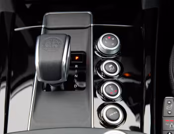 Інтер'єр Mercedes-Benz E 63 AMG [UK-spec] (W212) '2012–13