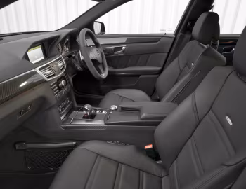 Інтер'єр Mercedes-Benz E 63 AMG [UK-spec] (W212) '2009–11