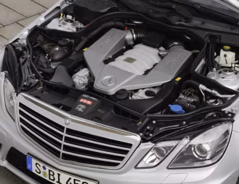 Bajo el capó Mercedes-Benz E 63 AMG (W212) '2009–11