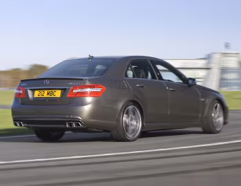 Mercedes-Benz E 63 AMG [UK-spec] (W212) '2009–11