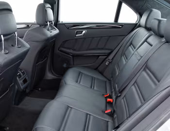 Інтер'єр Mercedes-Benz E 63 AMG [UK-spec] (W212) '2012–13