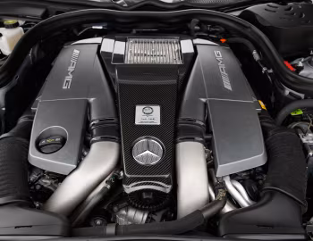 Bajo el capó Mercedes-Benz E 63 AMG [UK-spec] (W212) '2012–13