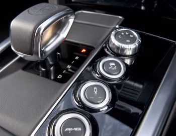 Інтер'єр Mercedes-Benz E 63 AMG [UK-spec] (W212) '2013–16