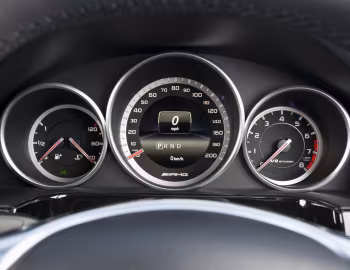 Painel Mercedes-Benz E 63 AMG [UK-spec] (W212) '2013–16