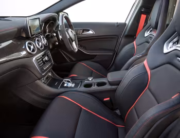 Interior Mercedes-Benz GLA 45 AMG 4MATIC Aerodynamics Package [UK-spec] (X156) '2014–17