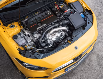 Bajo el capó Mercedes-AMG A 35 4MATIC Aerodynamic Package [Worldwide] (W177) '2018–22