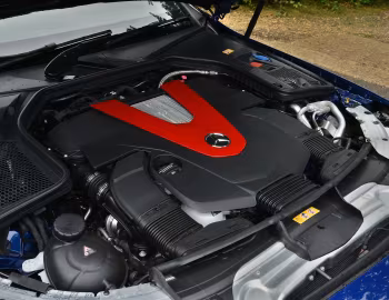 Sob o capô Mercedes-AMG C 43 4MATIC Estate [UK-spec] (S205) '2016–18