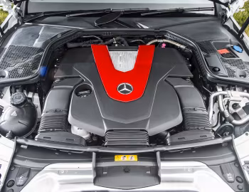 Sob o capô Mercedes-AMG C 43 4MATIC Estate [UK-spec] (S205) '2016–18
