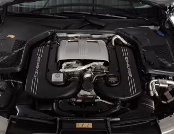 Sob o capô Mercedes-AMG C 63 Coupé [Worldwide] (C205) '2016–18