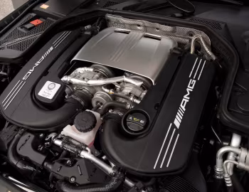 Sob o capô Mercedes-AMG C 63 Estate [Worldwide] (S205) '2014–18