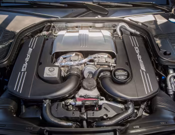 Sob o capô 2017–18 Mercedes-AMG C 63 S Coupé [North America] (C205) '2016–18