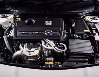 Sob o capô Mercedes-AMG CLA 45 4MATIC Shooting Brake [UK-spec] (X117) '2015–16