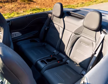 Intérieur Mercedes-AMG CLE 53 4MATIC+ Cabriolet [UK-spec] (A236) '2025–pr.