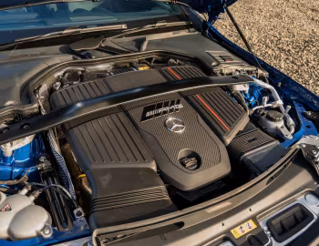 Bajo el capó Mercedes-AMG CLE 53 4MATIC+ Cabriolet [UK-spec] (A236) '2025–pr.