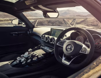 Интерьер Mercedes-AMG GT C [UK-spec] (C190) '2017–18