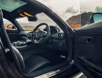 Интерьер Mercedes-AMG GT C [UK-spec] (C190) '2017–18