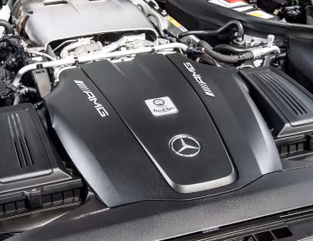 Bajo el capó Mercedes-AMG GT Roadster [UK-spec] (R190) '2017–18