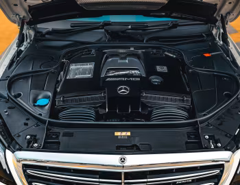 Bajo el capó Mercedes-AMG S 63 4MATIC+ Lang [UK-spec] (V222) '2017–20