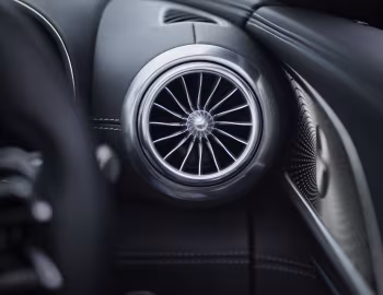 Інтер'єр Mercedes-AMG SL 55 4MATIC+ Night Pack [UK-spec] (R232) '2022–н.ч.