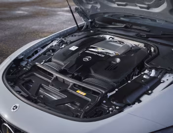 Bajo el capó Mercedes-AMG SL 63 4MATIC+ [UK-spec] (R232) '2022–pr.