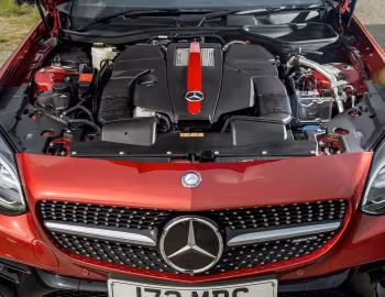 Sob o capô Mercedes-AMG SLC 43 [UK-spec] (R172) '2016–20