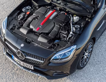 Sob o capô Mercedes-AMG SLC 43 [Worldwide] (R172) '2016–20
