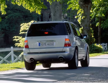 Mercedes-Benz ML 55 AMG [EU-spec] (W163) '2000–03