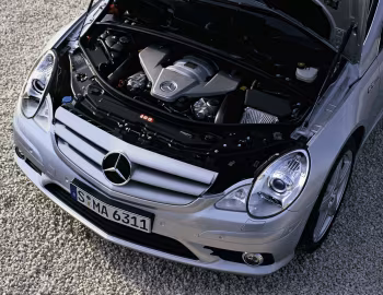 Sob o capô Mercedes-Benz R 63 AMG [Worldwide] (W251) '2006–07