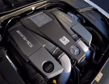 Sob o capô Mercedes-Benz S 63 AMG Coupé [Australia] (C217) '2015–17