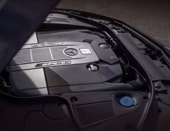 Sob o capô 2015–18 Mercedes-Benz S 65 AMG Coupé [North America] (C217) '2015–17