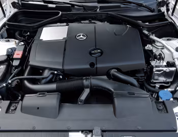 Sous la capuche Mercedes-Benz SLK 250 CDI AMG Sports Package [Worldwide] (R172) '2011–15