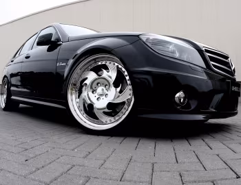 Wheelsandmore Mercedes-Benz C 63 AMG (W204) '2010–11