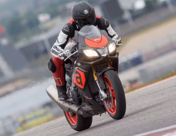 Aprilia RSV4 RR '2017–18