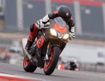 Aprilia RSV4 RR '2017–18
