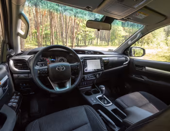 Интерьер Arctic Trucks Toyota Hilux [Poland] '2021–23