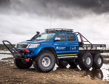 Arctic Trucks Toyota Hilux AT44 Magic-DML Expedition 6×6 '2016