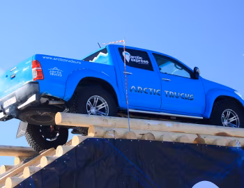 Arctic Trucks Toyota Hilux Double Cab AT35 '2011–16