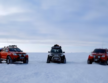 Arctic Trucks Toyota Hilux Invincible AT38, Arctic Trucks Toyota Land Cruiser Prado AT38 Polar Special Expedition