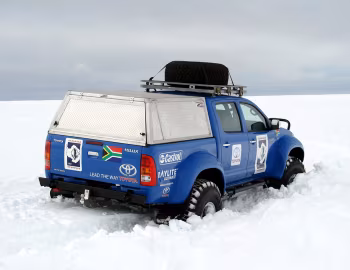 Arctic Trucks Toyota Hilux Invincible AT38 '2009