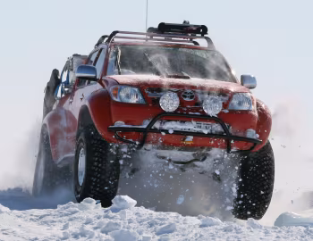Arctic Trucks Toyota Hilux Invincible AT38 '2007